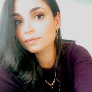 Meet your Posher, Azzie